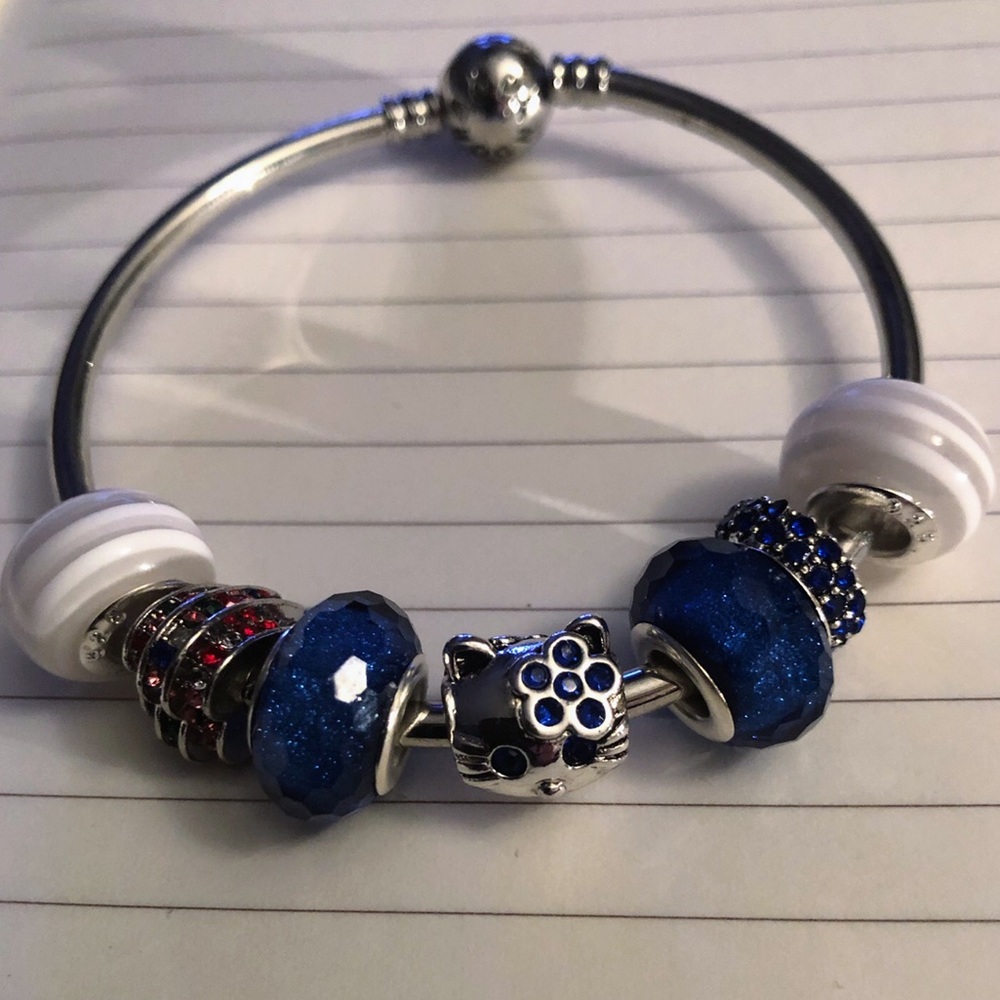 Hello Kitty Charm 925 Silver Bangle Bracelet